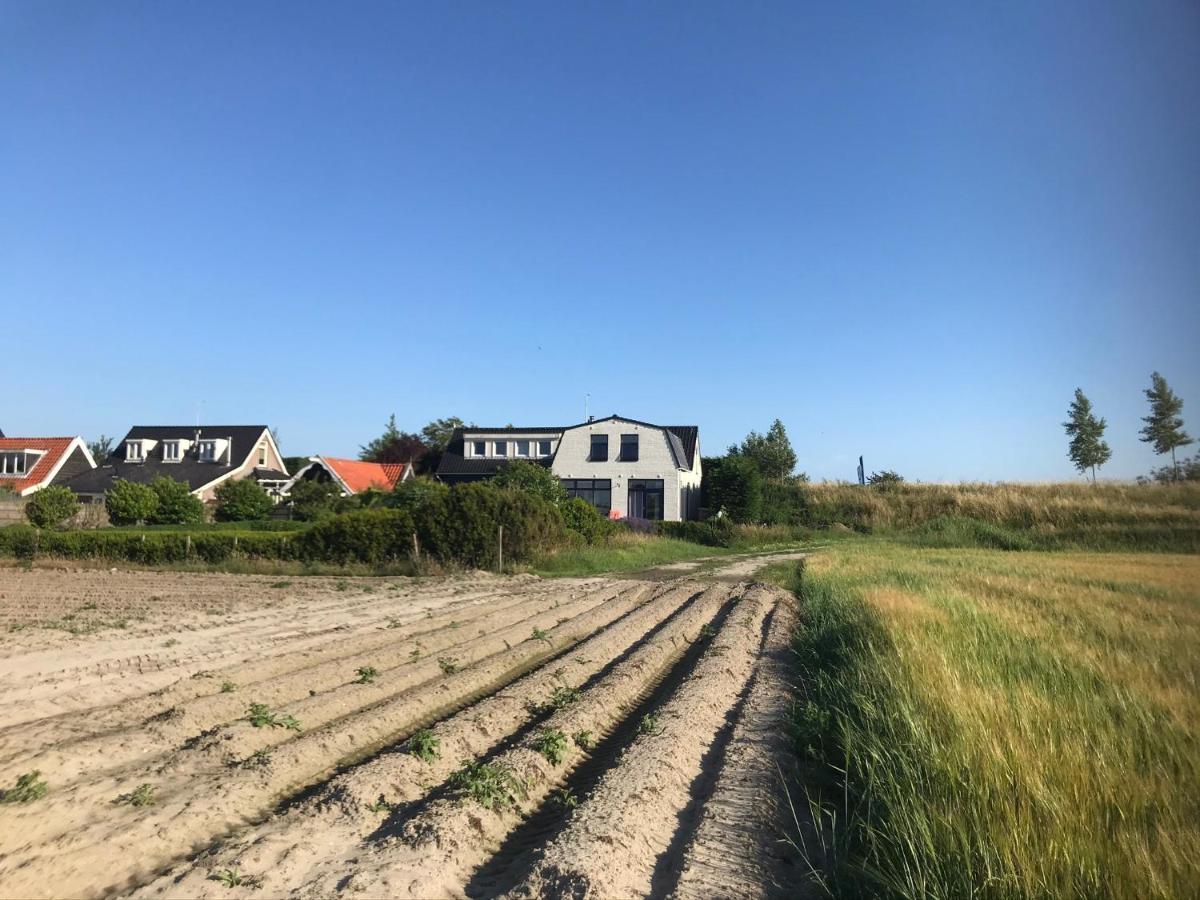 T Huuske Tuinappartement Met Fantastisch Uitzicht, Nabij Zee Zonnemaire Exterior photo